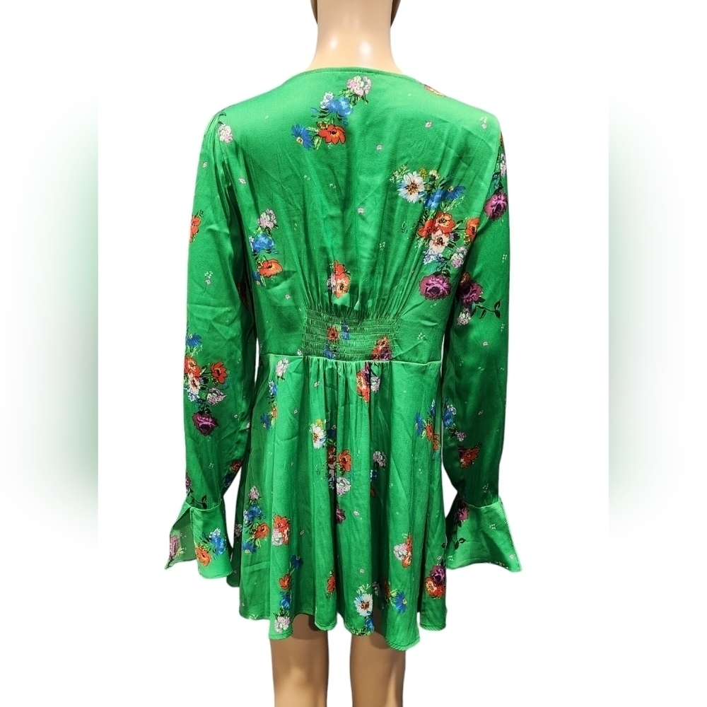 Anthropologie Free People women's green floral ruched front bell sleeve dress M - Picture 4 of 8